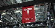 Koniec zabawy z kablami. Tesla pokazała automatyczny system ładowania