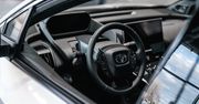 Toyota bZ4X znów ma problemy. Tym razem chodzi o tragiczny zasięg