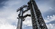 SpaceX pomaga innym, nawet konkurencji. A Starship? Wciąż bez zgody na start
