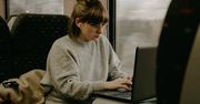 Dobry laptop na powrót do codzienności po wakacjach. A może wręcz idealny