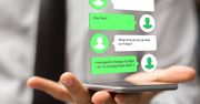 Komunikatory wykańczają SMS'y? Bzdura!