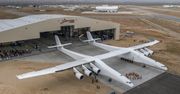Stratolaunch - największy samolot świata pokazany w pełnej krasie