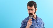 Jeśli śpiewasz tak słabo, że nie wpuszczają Cię na karaoke, to Tesla może mieć coś dla Ciebie