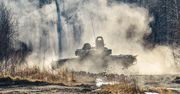 Jak pech, to pech. Rosyjski czołg T-72 dwukrotnie wjeżdża na minę