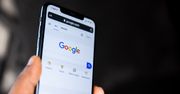 Ile Google płaci Apple za pozostanie domyślną wyszukiwarką w Safari?