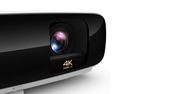 Wybierz jasny smartprojektor z Wi-Fi, HDR i 4K jeśli nie chcesz telewizora