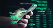 Przestępcy mogą podszyć się pod prawdziwy numer banku i hakować telefon