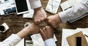 Użytkownicy Slacka i Microsoft Teams będą mogli się ze sobą łączyć