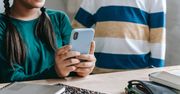 Zakaz używania telefonów w szkołach? Przemysław Czarnek jest za