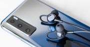Idealny zestaw dla aktywnych - dobry smartfon i bezprzewodowe słuchawki