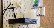 Prosty sposób na przyspieszenie sieci domowej do 2,5 GbE, bez wymiany routera! Testujemy QNAP QSW-1105-5T