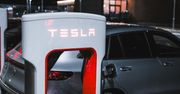 Początek rewolucji? Tesla "oddaje" swoje ładowarki