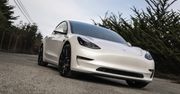Rozbił się, bo jego Tesla miała sama przyspieszać. Sąd uznał, że kłamie