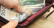 Płaci co drugi Polak. Miesięcznie nawet 100 zł
