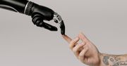 Microsoft uspokaja po słowach Suleymana: AI nie zastąpi etatu