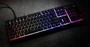 Testujemy membranową klawiaturę do gier z mechanicznym akcentem, czyli SteelSeries APEX 3