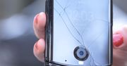 Czy składany smartfon może przetrwać upadek? Drop test modeli Galaxy Z Flip i Motorola Razr