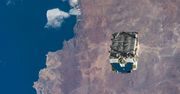 Astronauci zaśmiecili orbitę wokół Ziemi starymi akumulatorami - grawitacja posprząta?