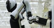 Chiński robot pracuje bez przerwy. Nawet samodzielnie wymienia baterię