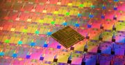 Intel: procesory ze sprzętowymi poprawkami Meltdown/Spectre pojawią się pod koniec roku