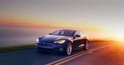 Tesla na plusie - pierwszy raz od lat