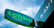 Żabka staje się centrum wszechświata. Teraz nawet uratuje Twój telefon