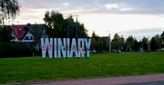 Wielki napis "WINIARY" na osiedlu Winiay – sąsiedzka inicjatywa, która łączy mieszkańców!