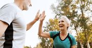 Te ćwiczenia powinny wykonywać osoby po 60. roku życia - zapobiegają osteoporozie!