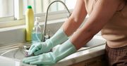 Zlew kuchenny będzie lśnił jak nowy. Wystarczą produkty z kuchni i łazienki