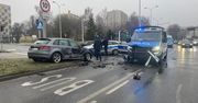 Kolizja policyjnego busa i audi