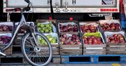 Bazary i targowiska cały czas walczą o klientów