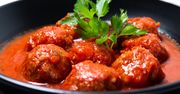 Pulpety z indyka w sosie pomidorowym – delikatne i aromatyczne