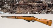 Niezwykłe znalezisko w lesie - poszukiwacz odnalazł karabin z 1916 roku!