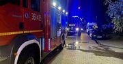 Pożar budynku mieszkalnego przy ulicy Łomżyńskiej w Płocku. Na miejscu siedem zastępów straży