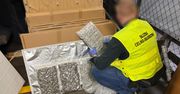 Panele LED okazały się przykrywką. Blisko 90 kg narkotyków przechwycone na lotnisku