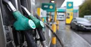 "Ulga na stacjach, ale kieszenie kierowców wciąż bolą" – w Irlandii spadają ceny paliw po obniżce akcyzy