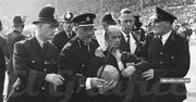 Jak i dlaczego Ken Aston wymyślił żóte i czerwone kartki