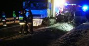 Kolejny śmiertelny wypadek – czołowe zderzenie busa i ciężarówki w Czajęcicach