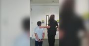 Siedmiolatek zakuty w kajdanki i zabrany ze szkoły przez policję, bo zaatakował nauczycielkę