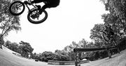 50-latek zaprezentował swoje umiejętności w jeździe na BMX-ie. Ośmieszyłby niejednego nastolatka
