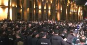 Protesty przeciwko brutalności policji w Tbilisi