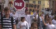 “Dopalacze trują i życie rujnują”. Biały marsz przeszedł ulicami Trzebiatowa