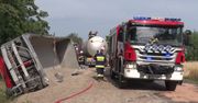 Żwir na krajowej “dwunastce”. Zderzenie cysterny z ciężarówką koło Gostynia