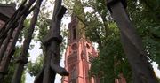 Wszedł do kaplicy, przeżegnał się, a potem ukradł świece i figurkę Jezusa