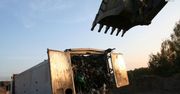 POLICJANCI PRZEJĘLI TRANSPORT SZKODLIWYCH ODPADÓW