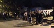 20 osób zginęło w strzelaninie na Krymie. Ich bliscy czuwali w nocy przed kostnicą