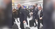 Cristiano Ronaldo wrócił na stare śmieci. Piłkarzom Juventusu na lotnisku w Manchesterze towarzyszyła liczna obstawa angielskiej policji