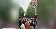 Wybuch samochodu i atak nożem w Melbourne. Policja postrzeliła napastnika