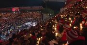 Przepiękna bożonarodzeniowa tradycja. Kibice spotykają się na stadionie, by… śpiewać kolędy