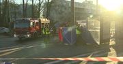 W Sopocie samochód wjechał w słup i przystanek. Dwie osoby nie żyją, a 3 są ranne